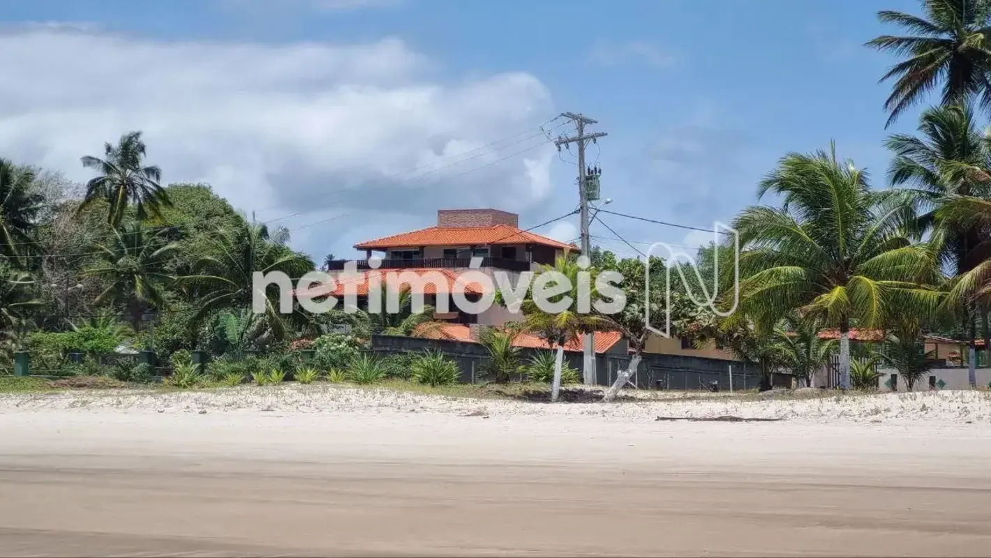 Excelente casa à beira-mar na paradisíaca Praia de Mamoã, situada entre as cidad...