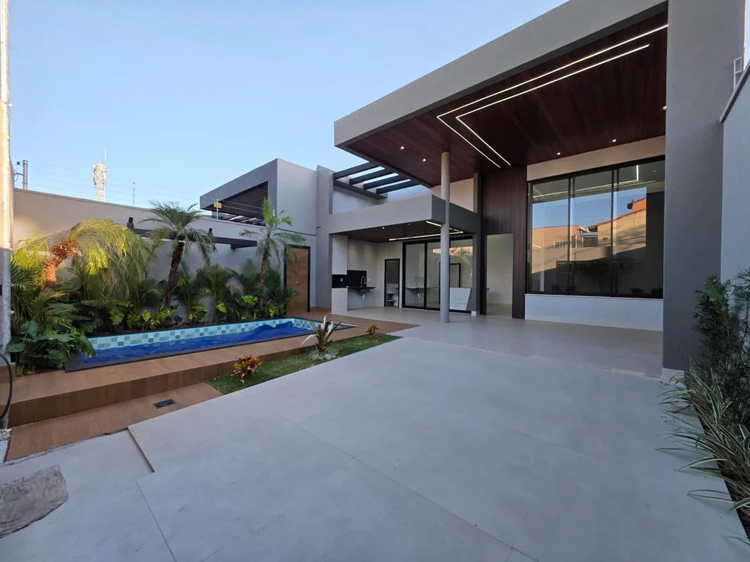 Casa Térrea - Alto Padrão no Setor Goiânia 2 3 Suítes e Acabamento Premium!Descu...