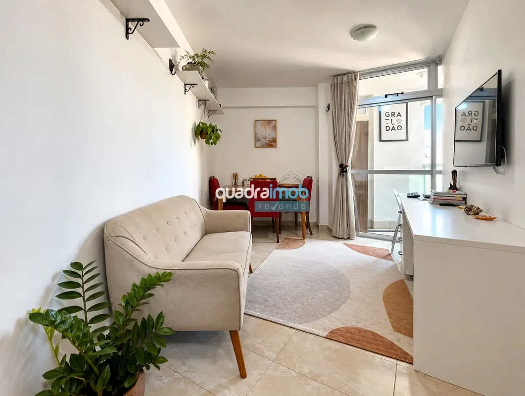 EXCELENTE APARTAMENTO EM ÁGUAS CLARAS, COM 37M², MOBILIADO, NASCENTE, ANDAR ALTO...