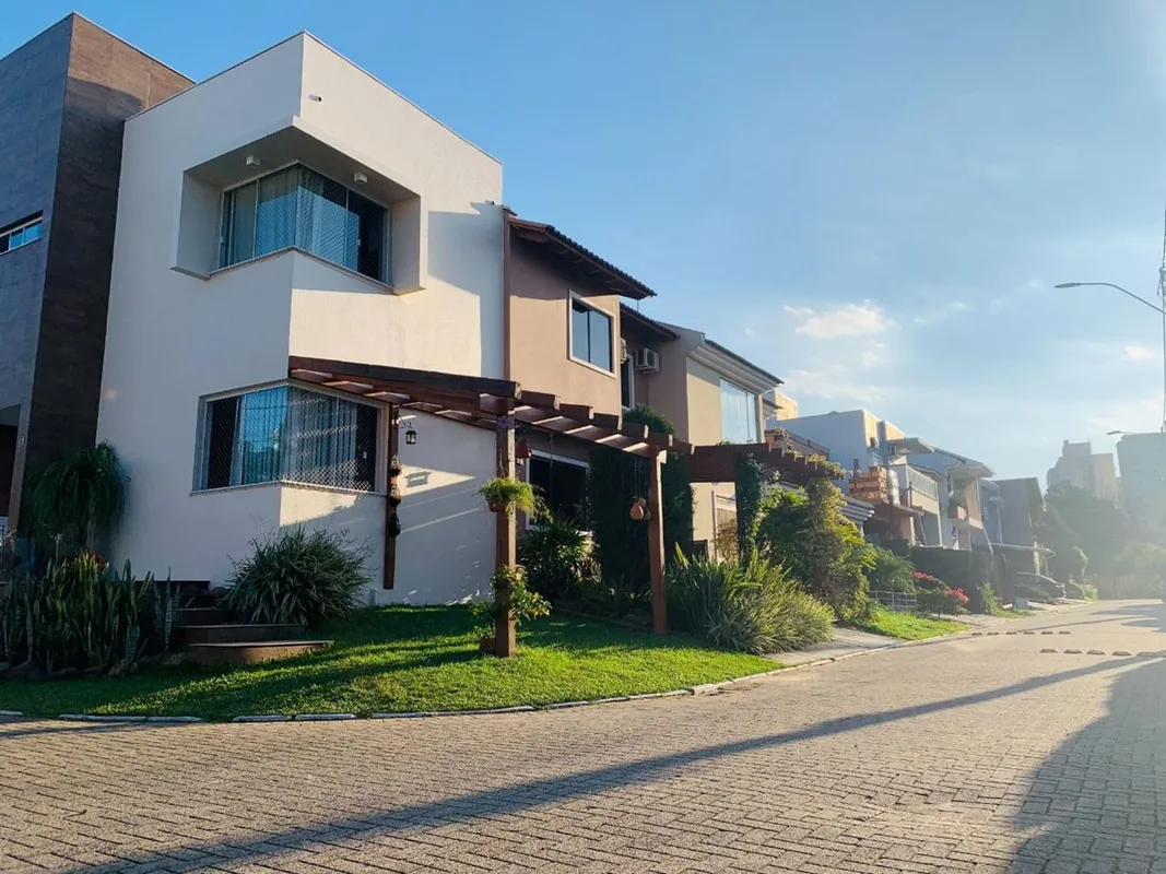 Terreno pronto para construir, com 8 x 22 metros (total de 176 m²), em condomíni...