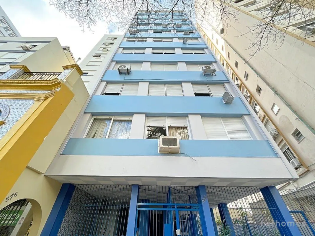Ótimo apartamento de 2 dormitórios na melhor localização da Duque de Caxias. Coz...