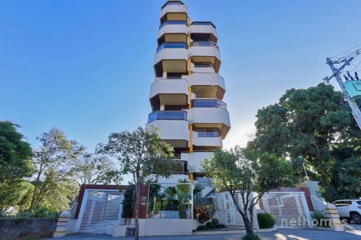 Apartamento clássico de alto padrão, 10º andar inteiro, vista 360º da cidade de ...