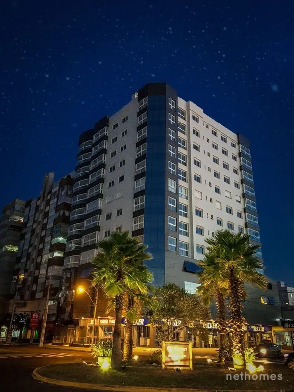 Projeto de alto padrão, moderno com 45 apartamentos e 4 lojas Térreo com pé-dire...