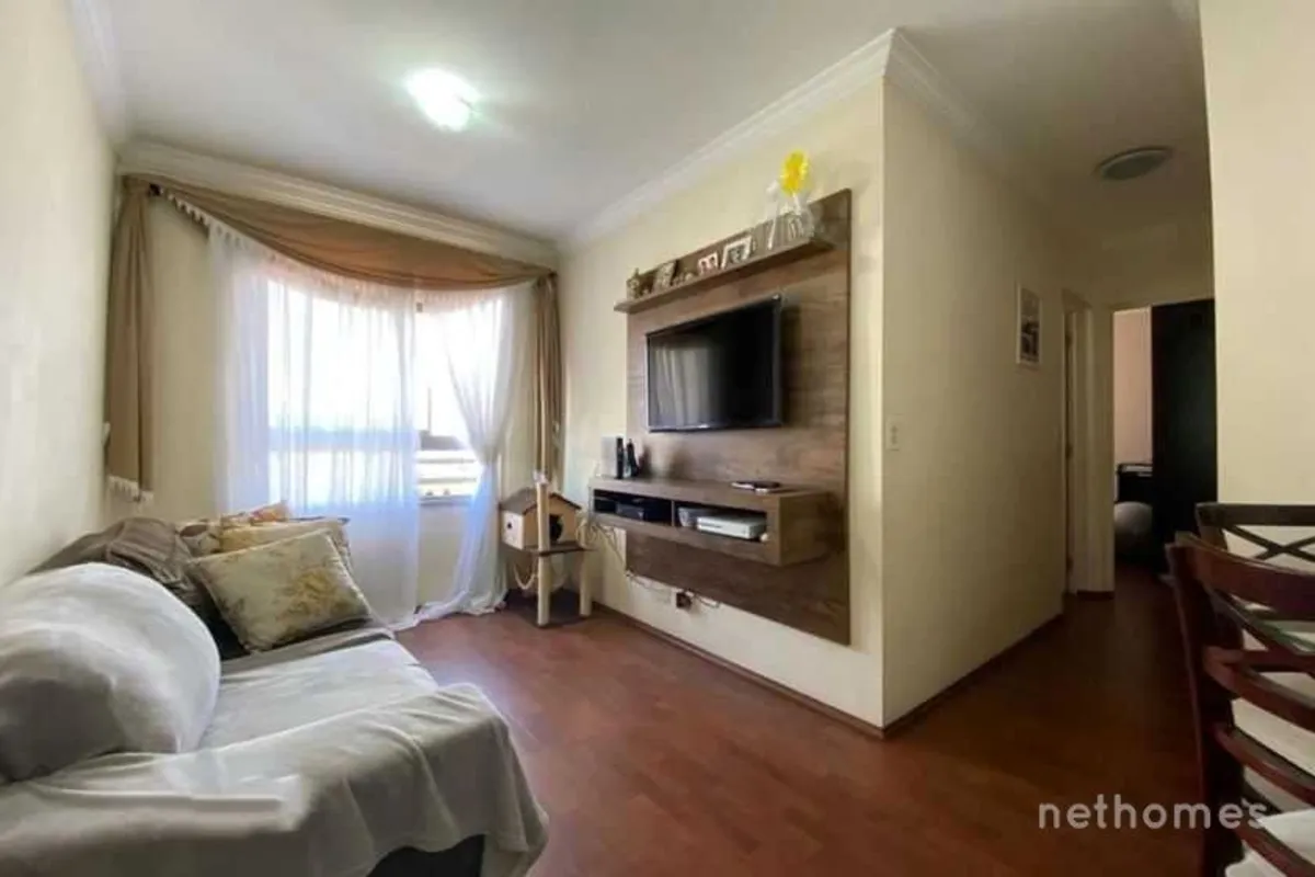 Aconchegante apartamento à venda com 2 quartos e 1 banheiro no total. O condomín...