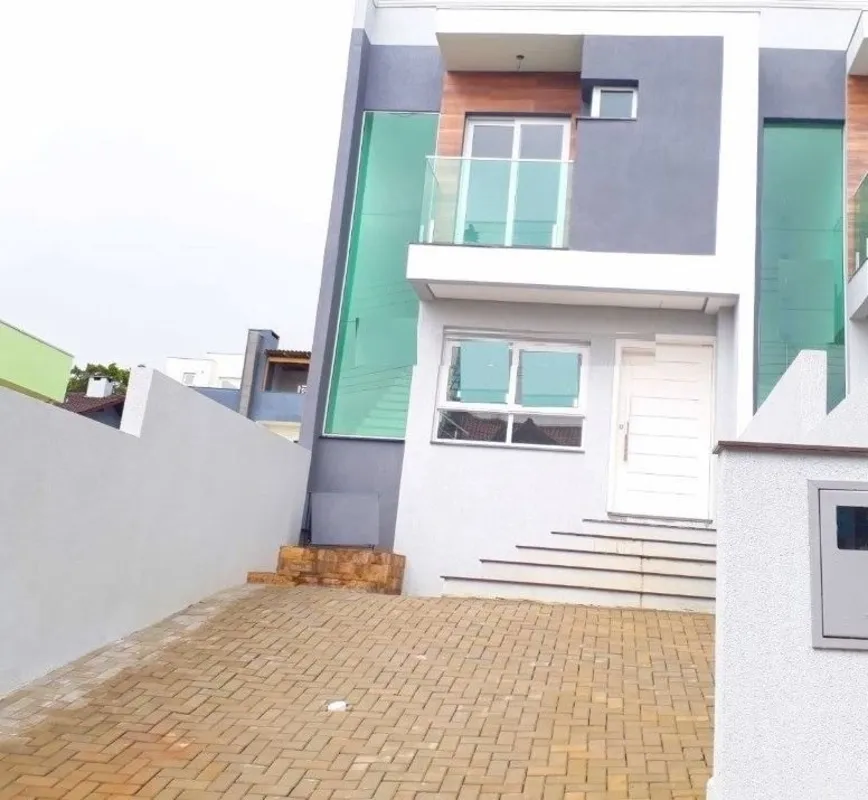 Charme e Conforto em Porto Alegre! Casa Estilo Sobrado no Residencial Verdes Cam...