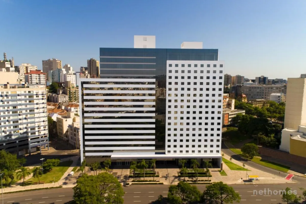 Este complexo imobiliário inicia uma nova era de investimentos em Porto Alegre. ...