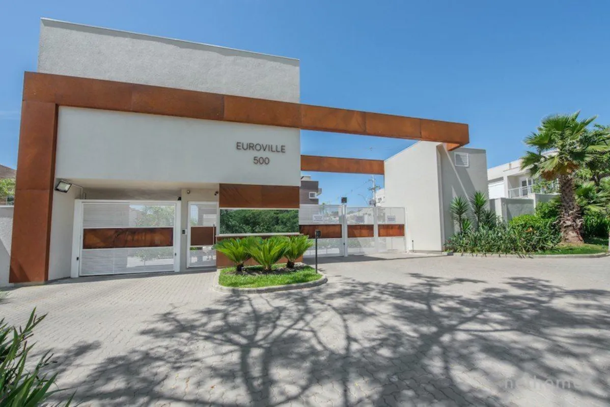 Primeiro condomínio fechado de casas Hi-tech do RS. Casas com 3 ou 4 dormitórios...