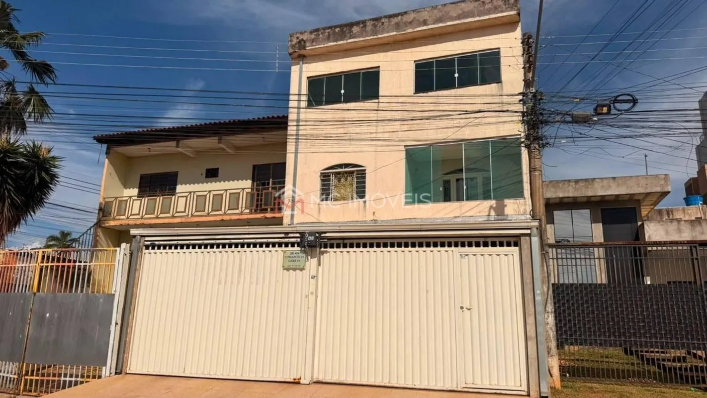 Sobrado à Venda na QN 404 – Samambaia/DF | 4 Suítes | Móveis PlanejadosExcelente...