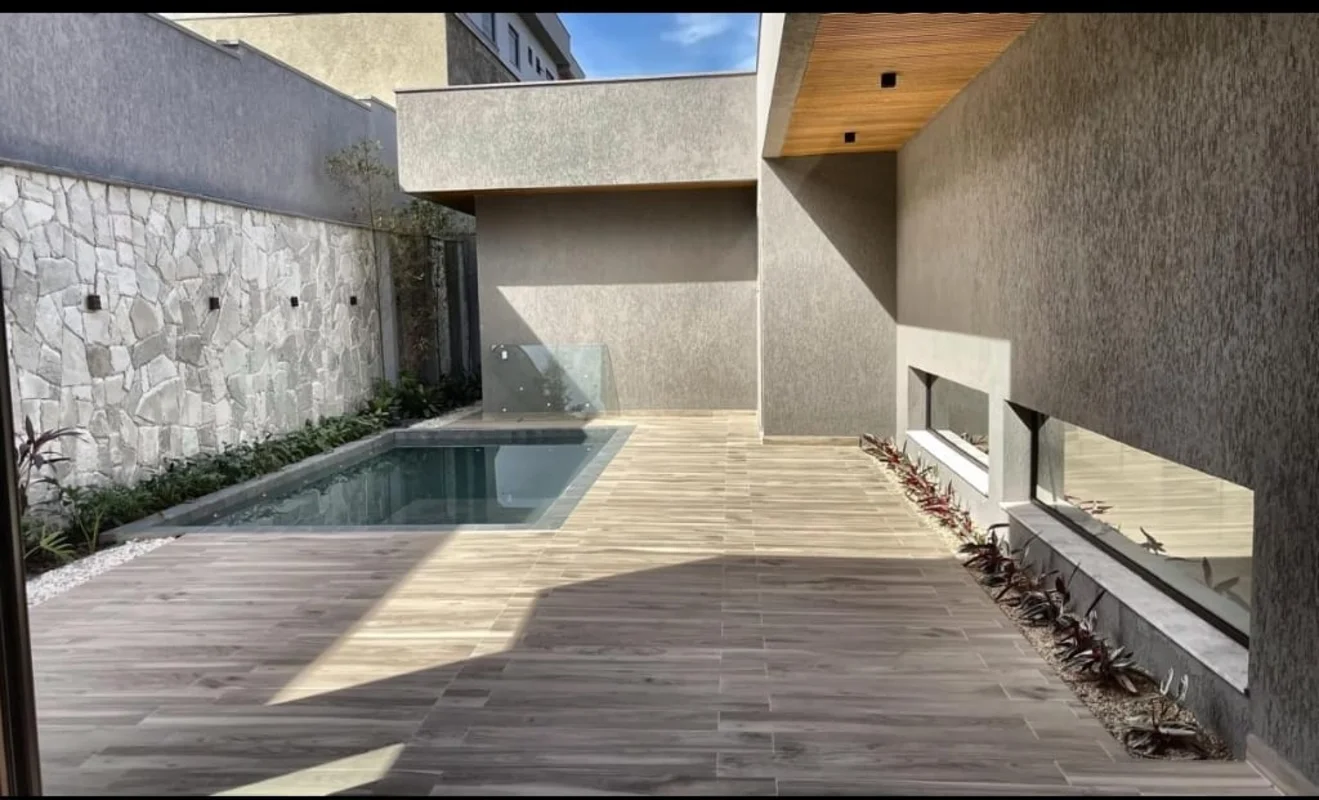 ?*Casa térrea no Jardins Itália ?Área construída 308 m²Áeea do terreno 605 m²Exc...