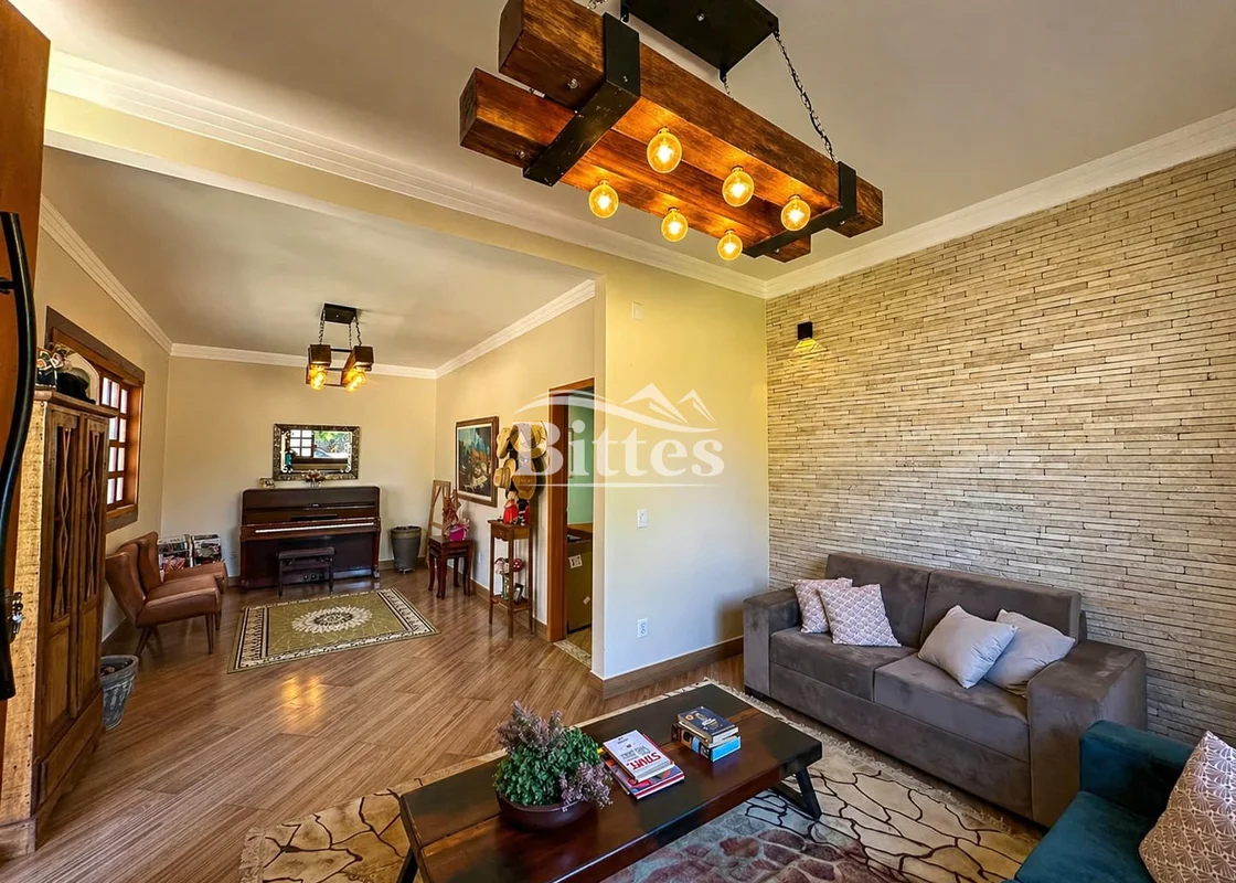 Excelente casa em condomínio fechado, projetada para oferecer o máximo em confor...