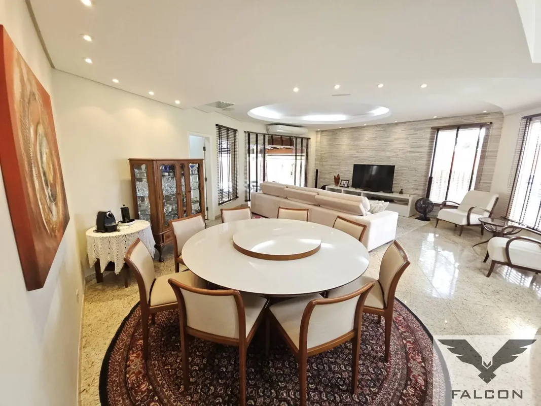 Sobrado Jardins AtenasSobrado de esquina, com 545 m² de terreno, 354 m² privativ...
