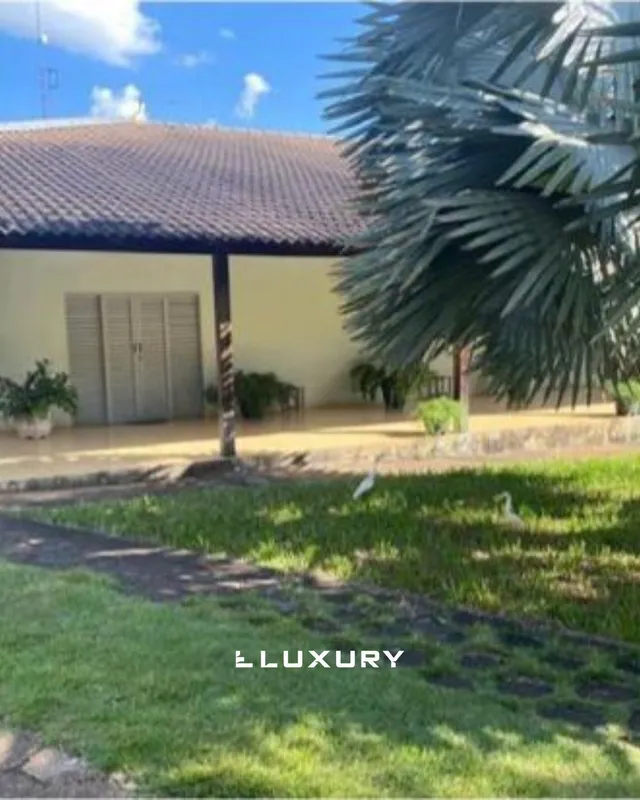  Chácara em Caldazinha/GO Ampla chácara com 6.826,69 m² de terreno e 450 m² de á...