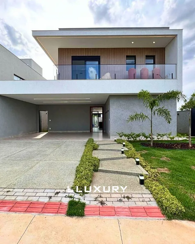 ? Sobrado de alto padrão com arquitetura contemporânea e acabamento impecávelCom...