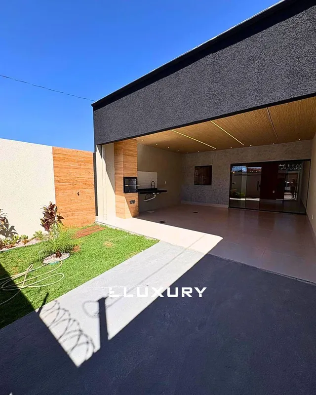 Seu novo lar espera por você!Apresentamos esta excelente casa, perfeita para que...