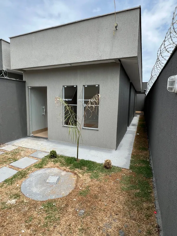  Casa nova, moderna e com excelente acabamento, localizada no Residencial Prado ...