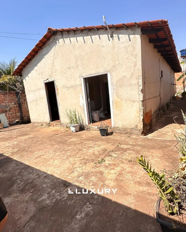 Residencial São Francisco II - Senador Canedo/GO Casa independente com quintal a...
