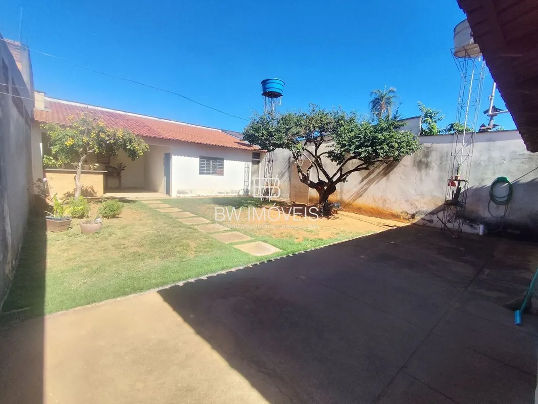 Oportunidade Única: Casa à Venda no Bairro Condomínio Santa Rita - 6ª Etapa em G...