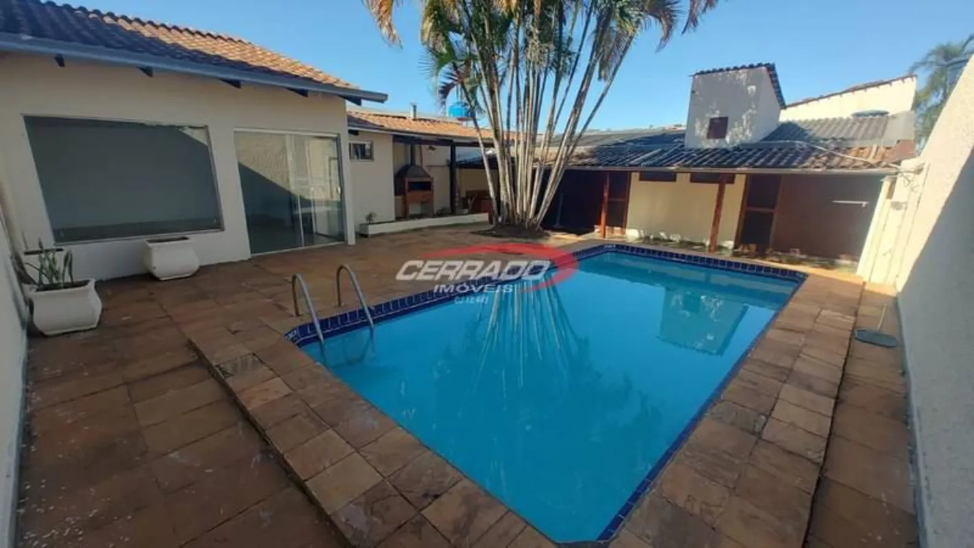 Já pensou em morar em uma casa estilo colonial ? Vem comigo ...Localização excel...