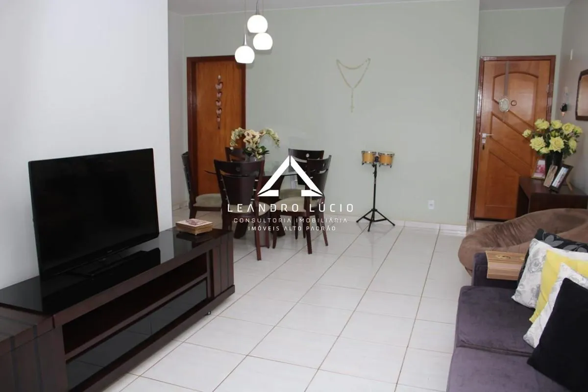 Apartamento à Venda Residencial Parque dos Ipês Jataí-GO Apartamento com 100m² d...