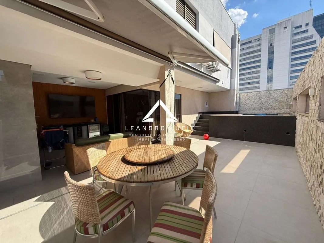 Cobertura Duplex 253m² com 3 Suítes, Piscina Privativa e Churrasqueira Setor Oes...