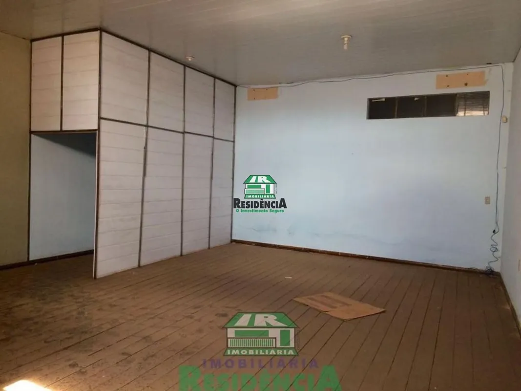 01 Sala medindo 177 MT² Dividas em 03 Salas.Podendo ser locadas juntas: Por R$ 1...