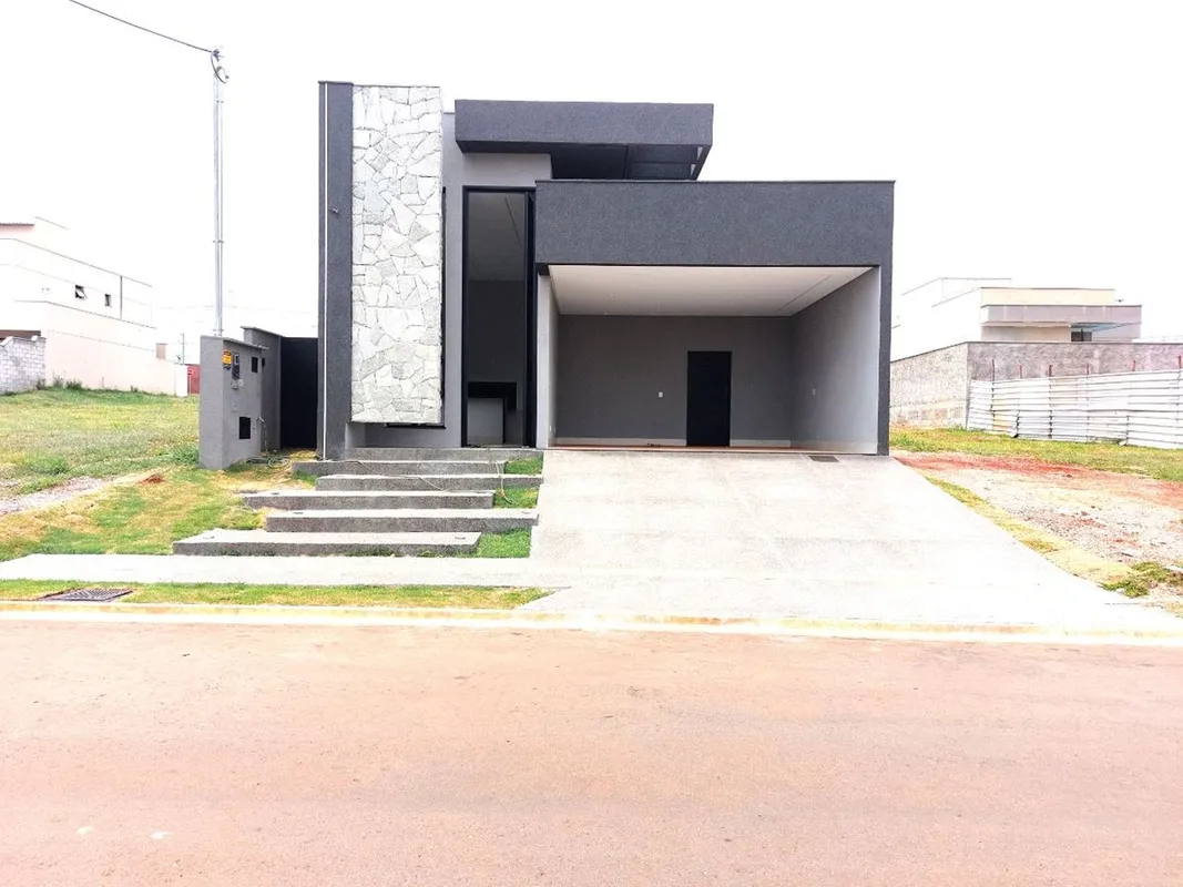 Casa nova, nunca habitada, com 132,43 mÂ² de Ã¡rea construÃ­da em um terreno de ...