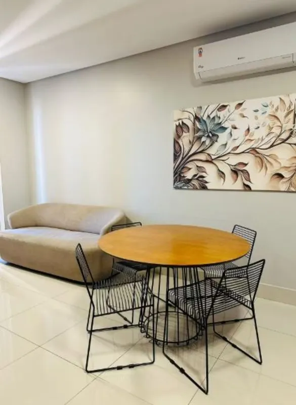 LUX FLAMBOYANT Mobiliado 66 m2 Andar alto 2 quartos sendo 1 suíte Sala e cozinha...