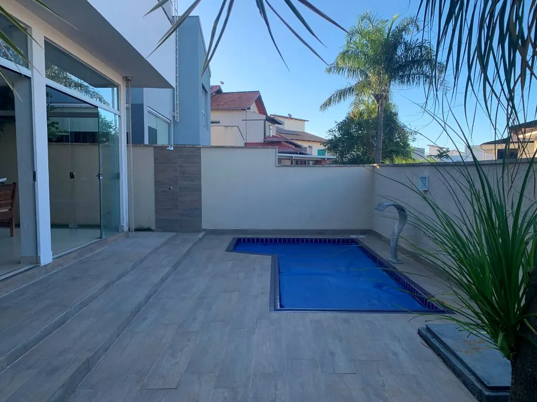 Sobrado de Alto Padrão à Venda – Condomínio Portal do Sol IIValor: R$ 2.200.000,...