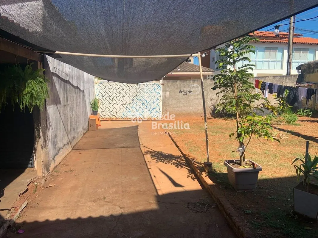 Condomínio Jardim Europa I, Grande Colorado, Sobradinho- DF.Trata-se de uma casa...