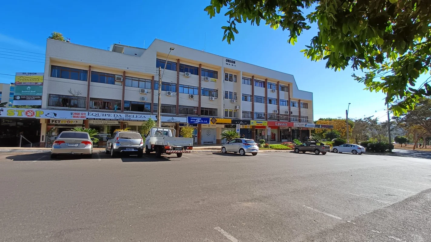 ALUGO, KITNET, COM 30M2VARLOR: R$ 1.300,00 + CONDOMÍNIO R$ 321,00 + IPTU R$ 70,0...