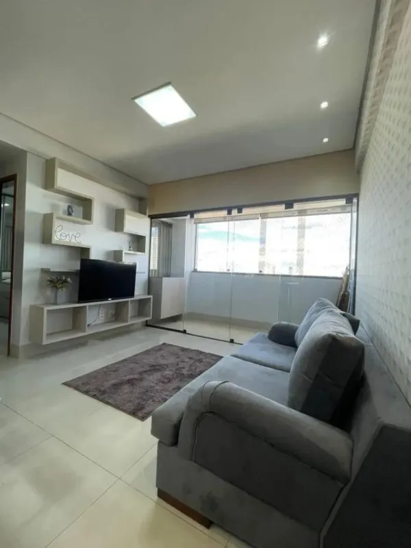 Apartamento no Residencial Santorini. - 2/4 com armários, cama de casal, ar cond...