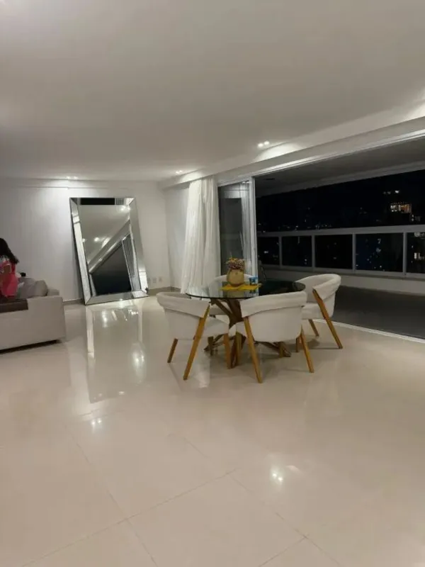 Ed. Zeus Park Home – Alto Padrão | 226m² | 4 Suítes | Semi Mobiliado | 4 VagasAp...