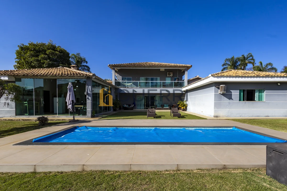 CASA SOBRADO PARK WAY - PISCINA AQUECIDA - CHURRASQUEIRA - AREA GOURMET - SAUNA ...