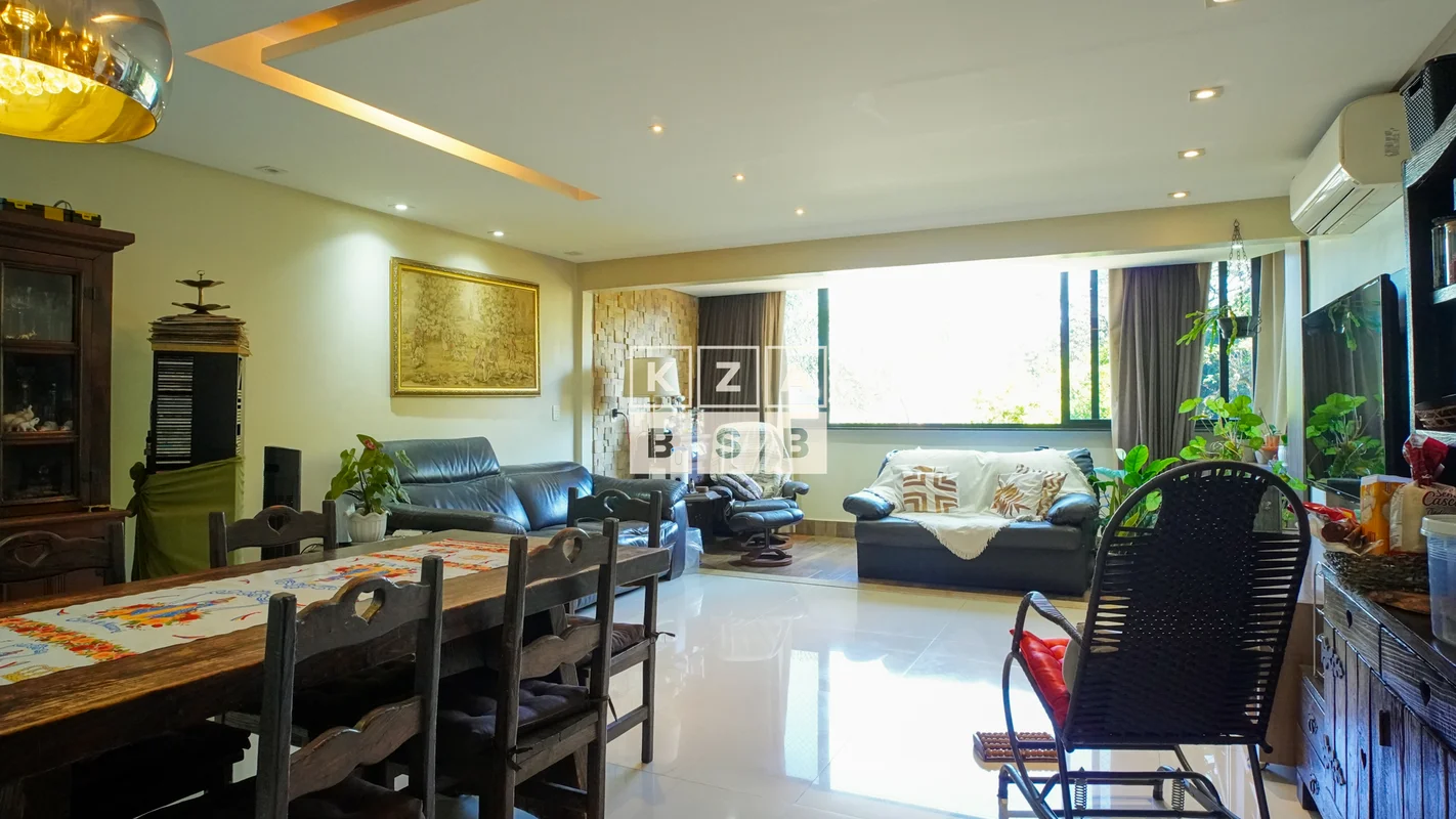 São 127 m² muito bem distribuídos, com uma sala ampla e a varanda integrada, cri...