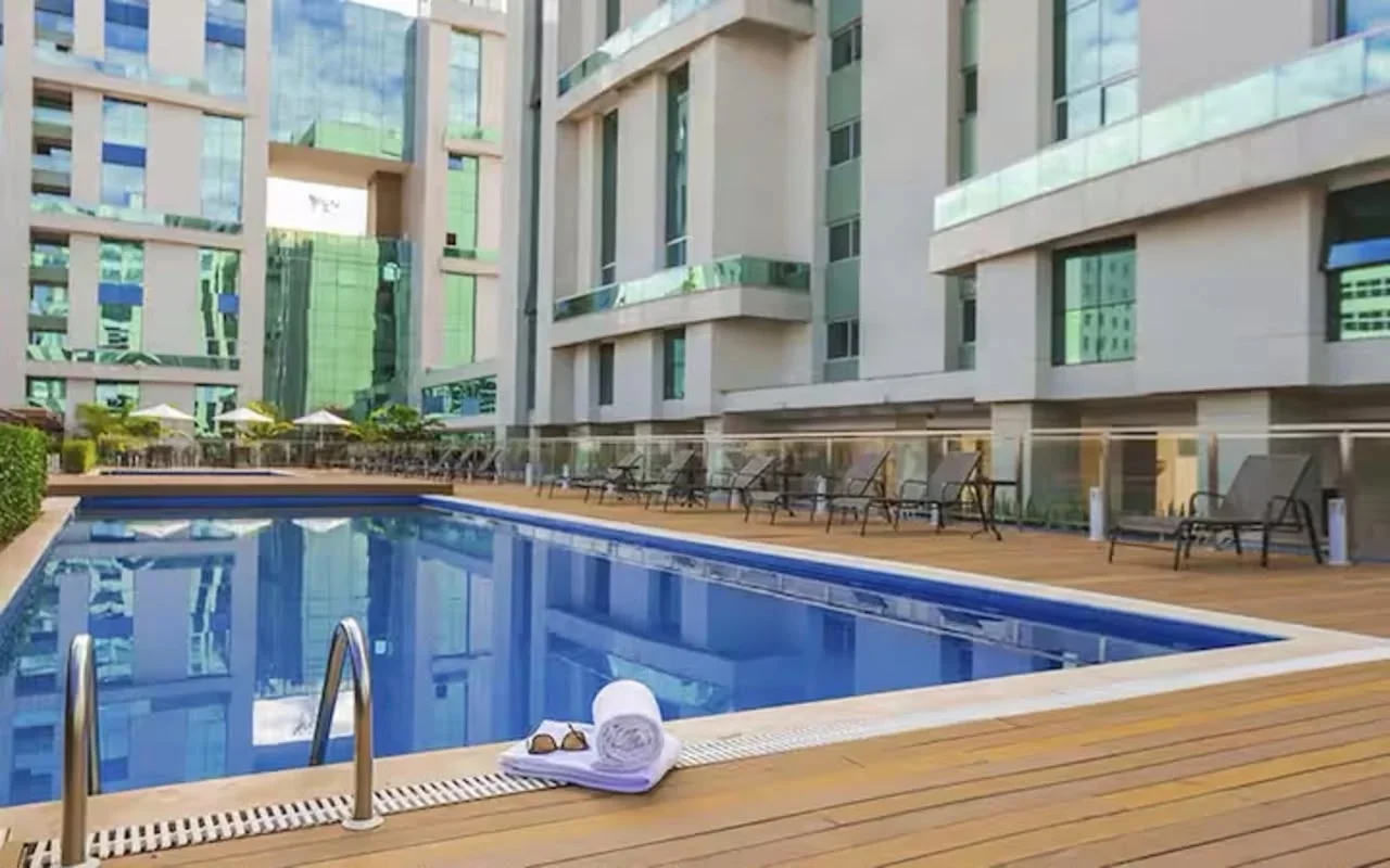LENIÉR CURADORIA IMOBILIÁRIA VENDE FLAT NO - VISTA PARK SUL HPLUS – 1 QUARTO MOB...
