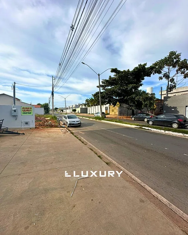 Oportunidade Imperdível para Aluguel em Senador Canedo! Localizado na Avenida Co...