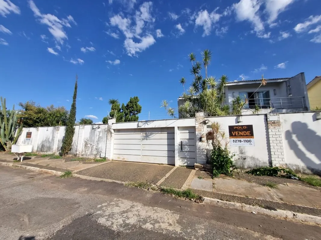 Sobrado Triplex de Alto Padrão à Venda.Se você busca conforto, espaço e sofistic...