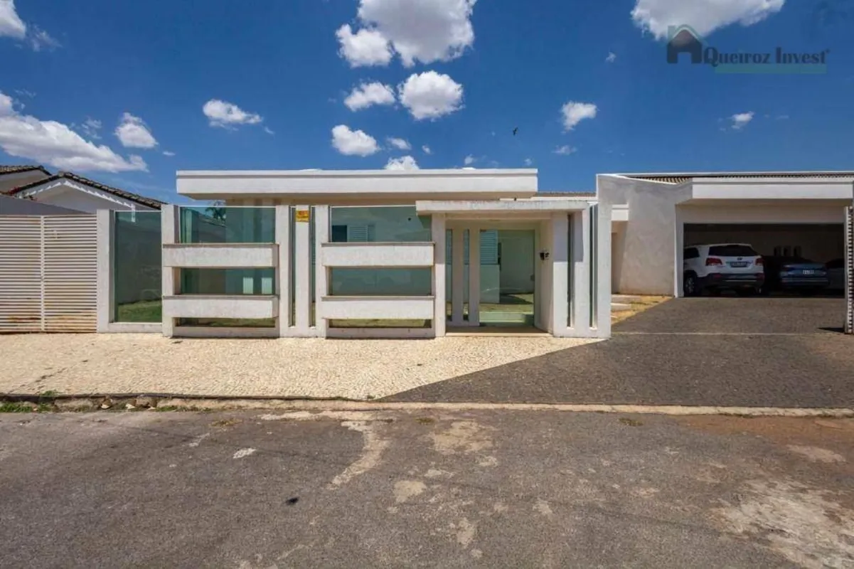 Casa Térrea de Alto Padrão | SHIN QI 11 Lago NorteUma residência exclusiva que u...