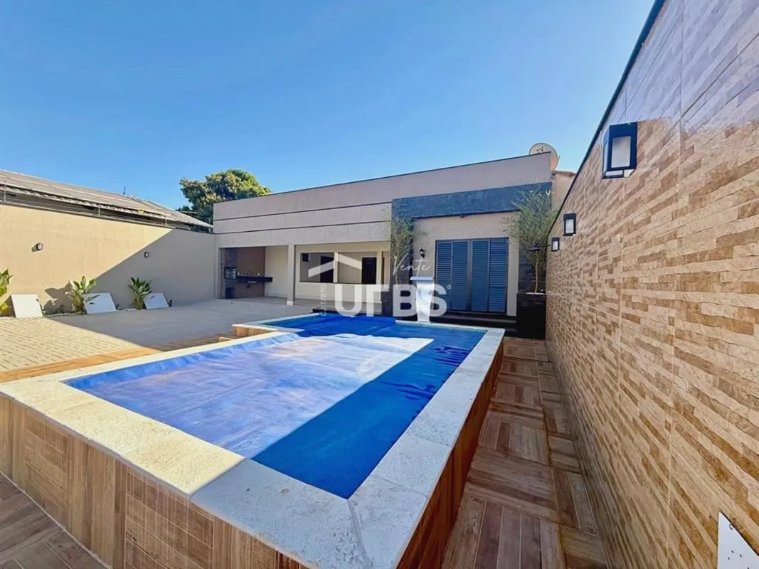 COD U-0034064 - Excelente casa residencial com 413 m² de área total e 120,40 m² ...