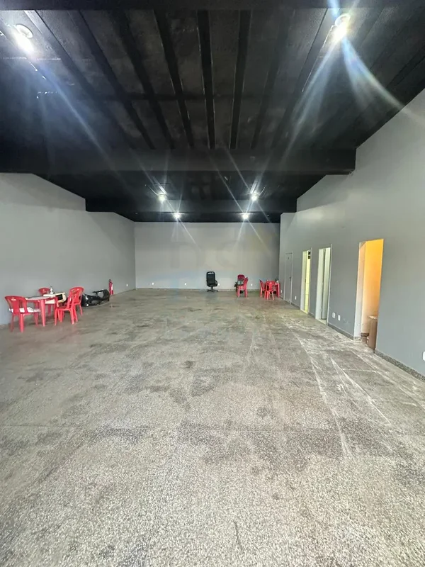 200 m²Galpão de frente para a pista 18/07/26