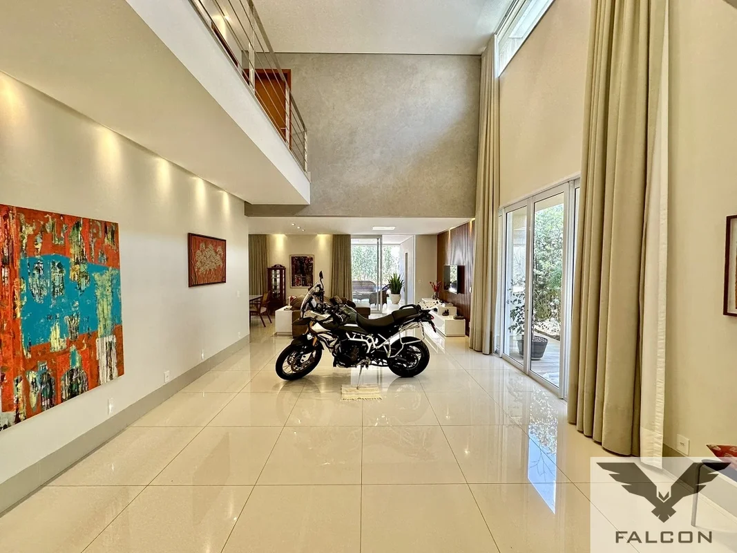 Vendo sobrado no Jardins Verona com 365 m² de área construída em um terreno de 4...