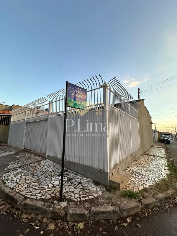 Excelente imóvel de esquina, ideal para quem busca espaço, conforto e ótima loca...
