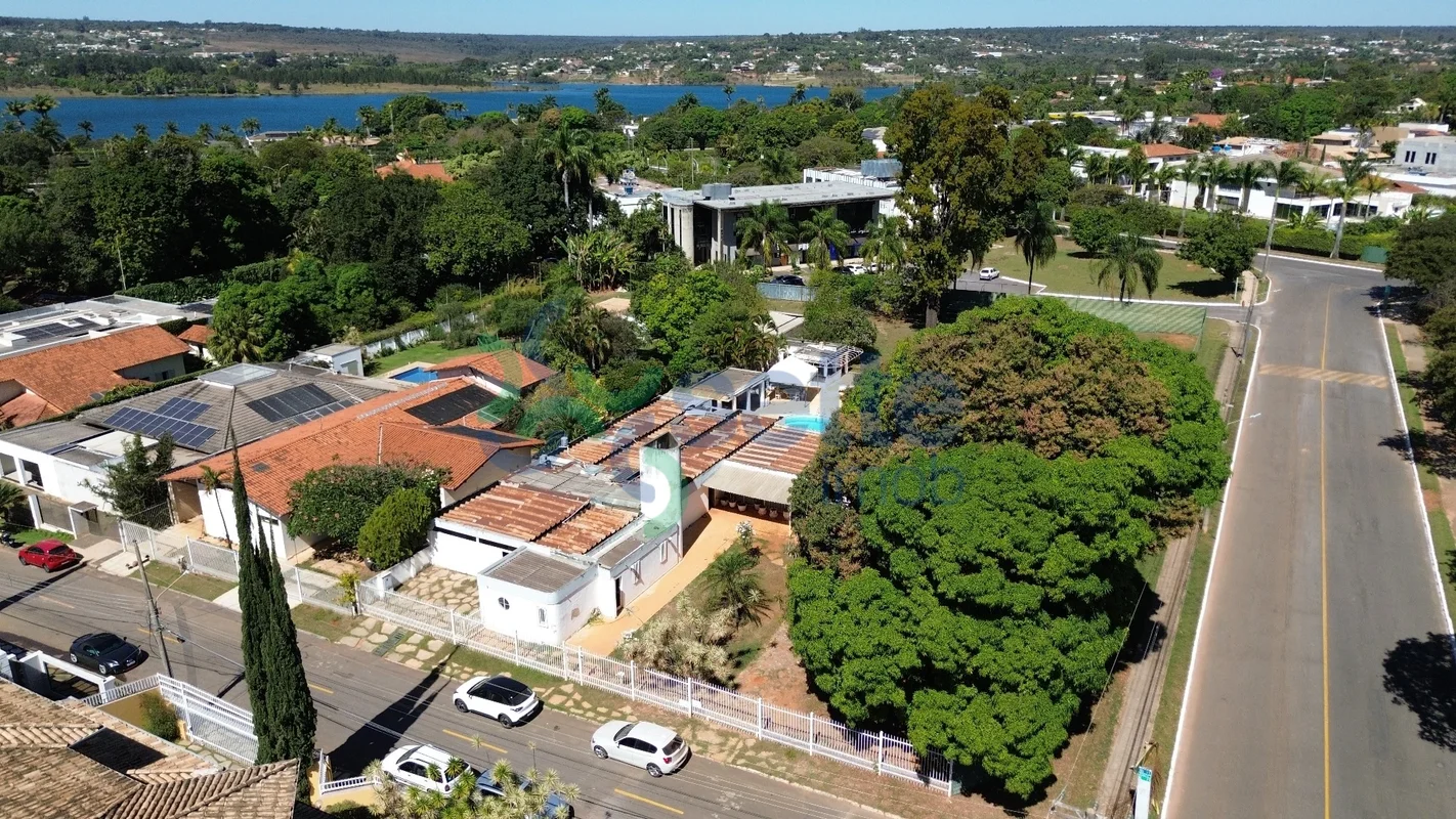 Nem toda propriedade merece ser reformada. Algumas merecem ser reinventadas.Em u...