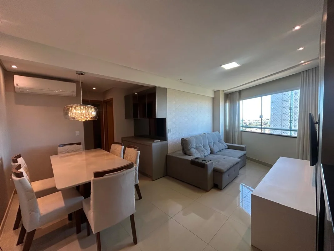 Este apartamento de 60m², mobiliado, oferece o equilíbrio perfeito entre confort...