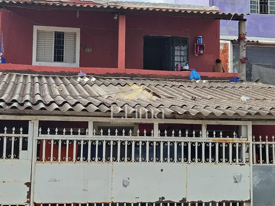 Excelente oportunidade para investimento! ??Imóvel com 3 moradias independentes,...