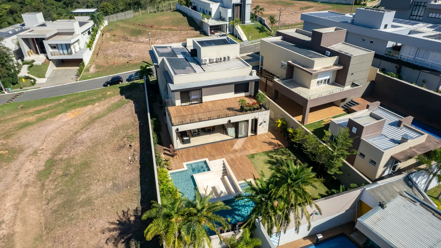 Condomínio do Lago, Goiânia/GOAlgumas casas impressionam. Esta faz você imaginar...
