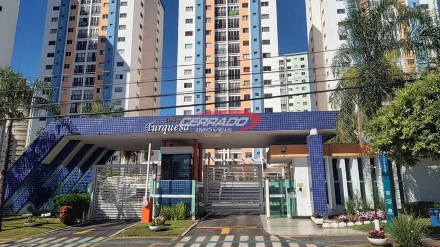 Apartamento montado em armários ! Uma suíte plena com ara condicionado, e outras...