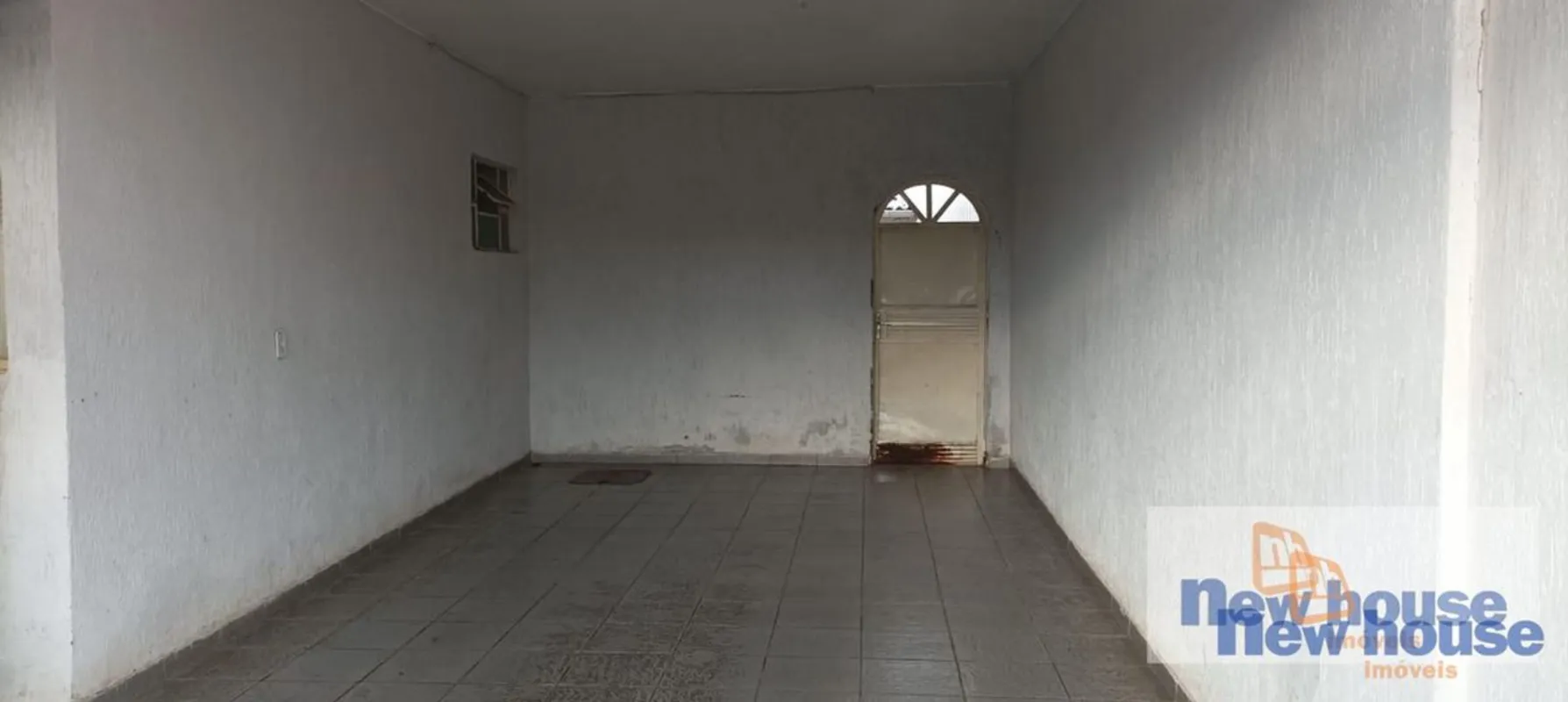 CASA DE FUNDOS PARA LOCAÇÃO ÓTIMA LOCALIZAÇÃOImóvel bem localizado, com fácil ac...