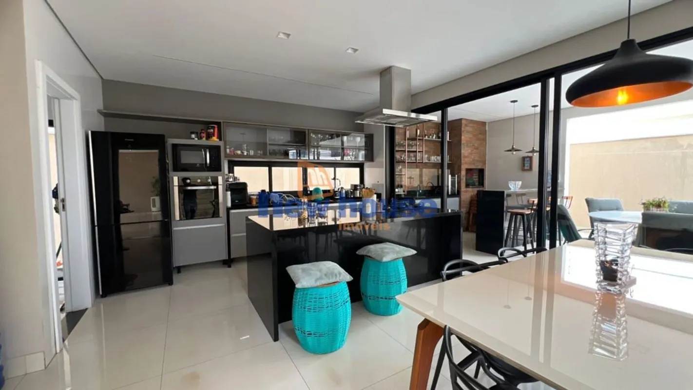 SOBRADO DE ALTO PADRÃO EM VICENTE PIRES! Procurando luxo, modernidade e espaço p...