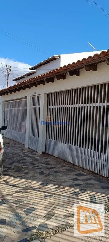 Moradia e investimento no melhor ponto de Taguatinga Norte! QNA 33 perto da Praç...